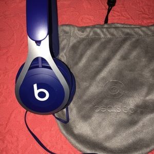 Beats ep by dr dre headphones